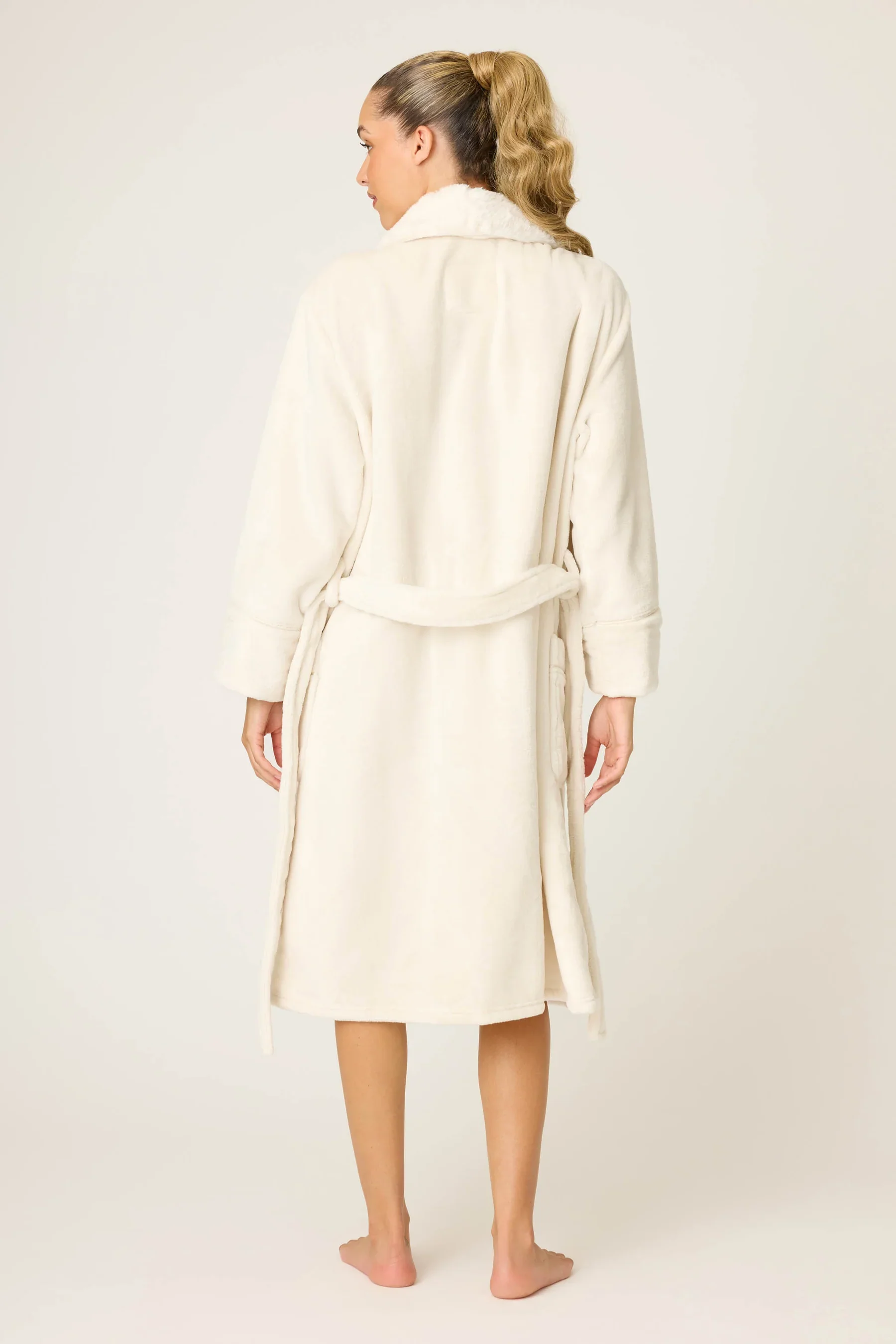 WOMENS NATURAL PLUSH ROBE - Image 2